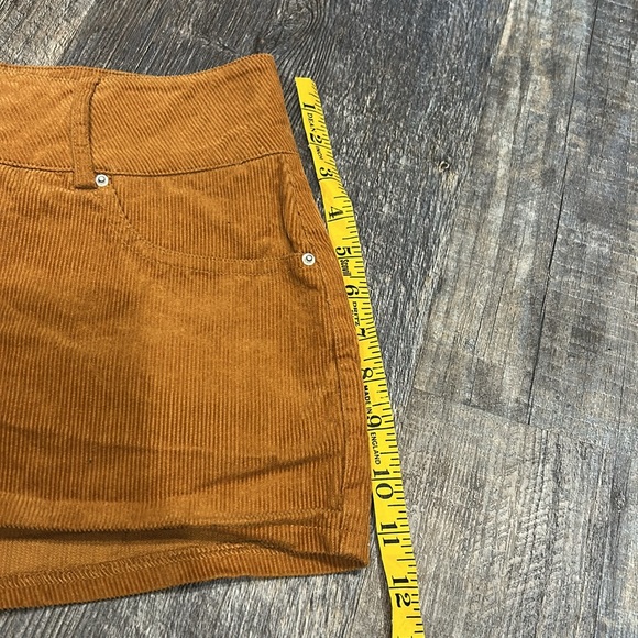 2 pair Shorts - Picture 7 of 16